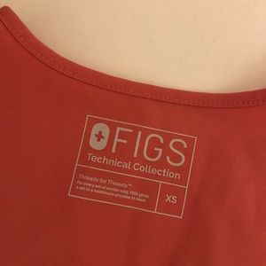 Casma three pocket scrub top by figs XS